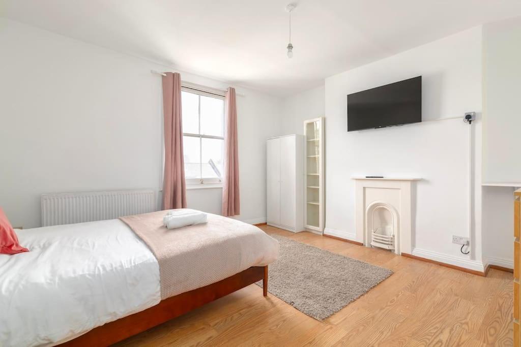 Modern 3-bedroom Haven In Vibrant Brixton Londra