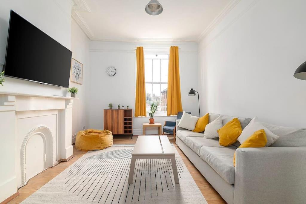 Modern 3-bedroom Haven In Vibrant Brixton Appartamento *